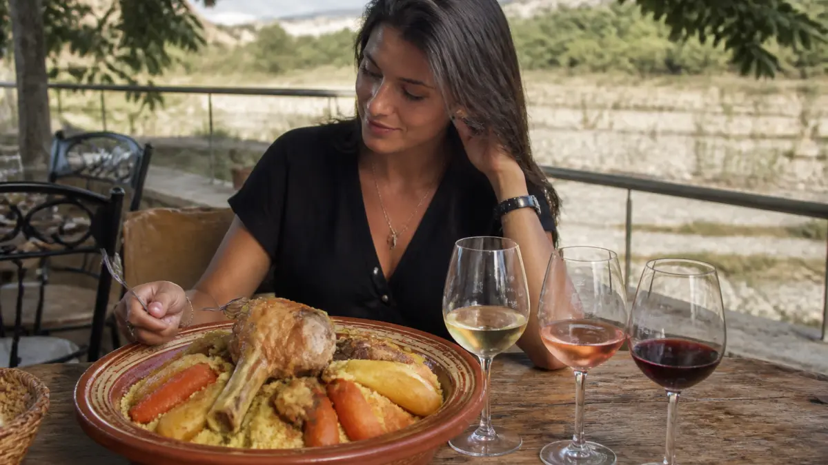 Quel vin avec un couscous ? Rouges, rosés et blancs à privilégier