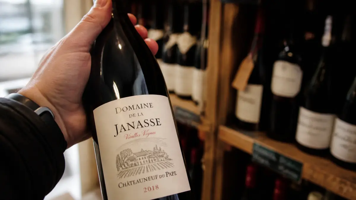Comment lire une étiquette de vin ? Appellation, domaine, millésime