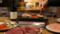 Pierrade : 5 vins qui subliment vos grillades maison