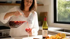 Sangria réussie : le choix du vin fait toute la différence