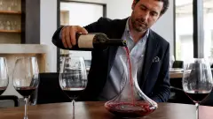 Carafer un vin : quand le faire et combien de temps ?